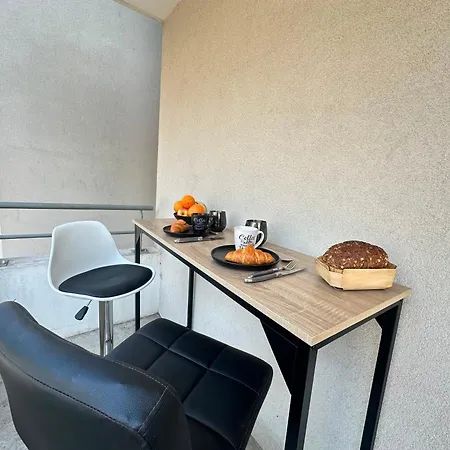 N L Express 117 Chaligny 3 à 6 Personnes Appartement *